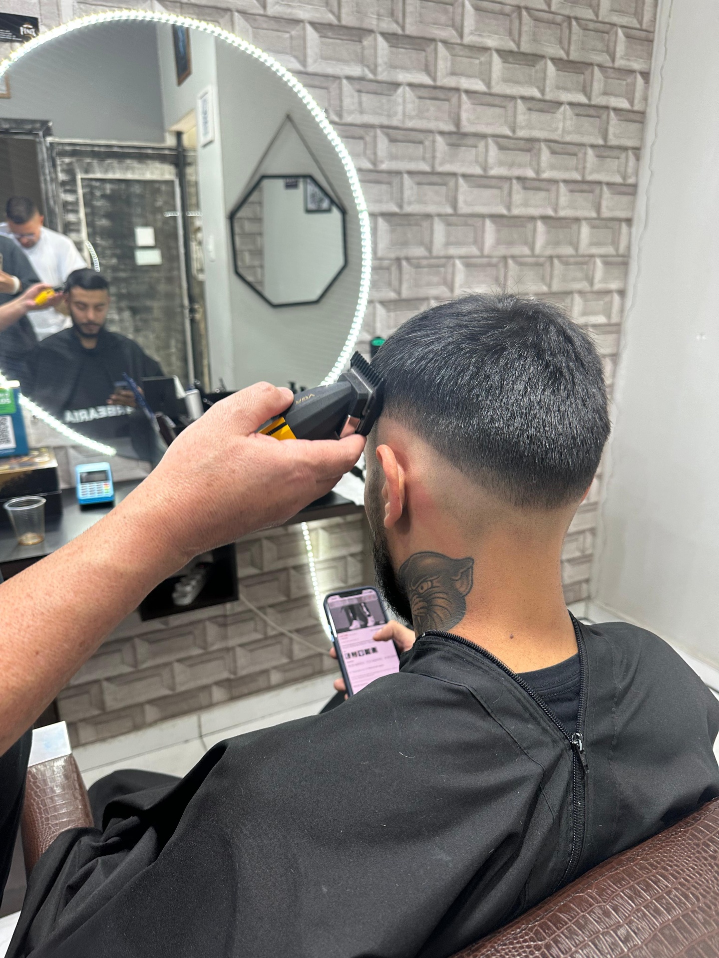 Corte degradê na Fênix Barbearia