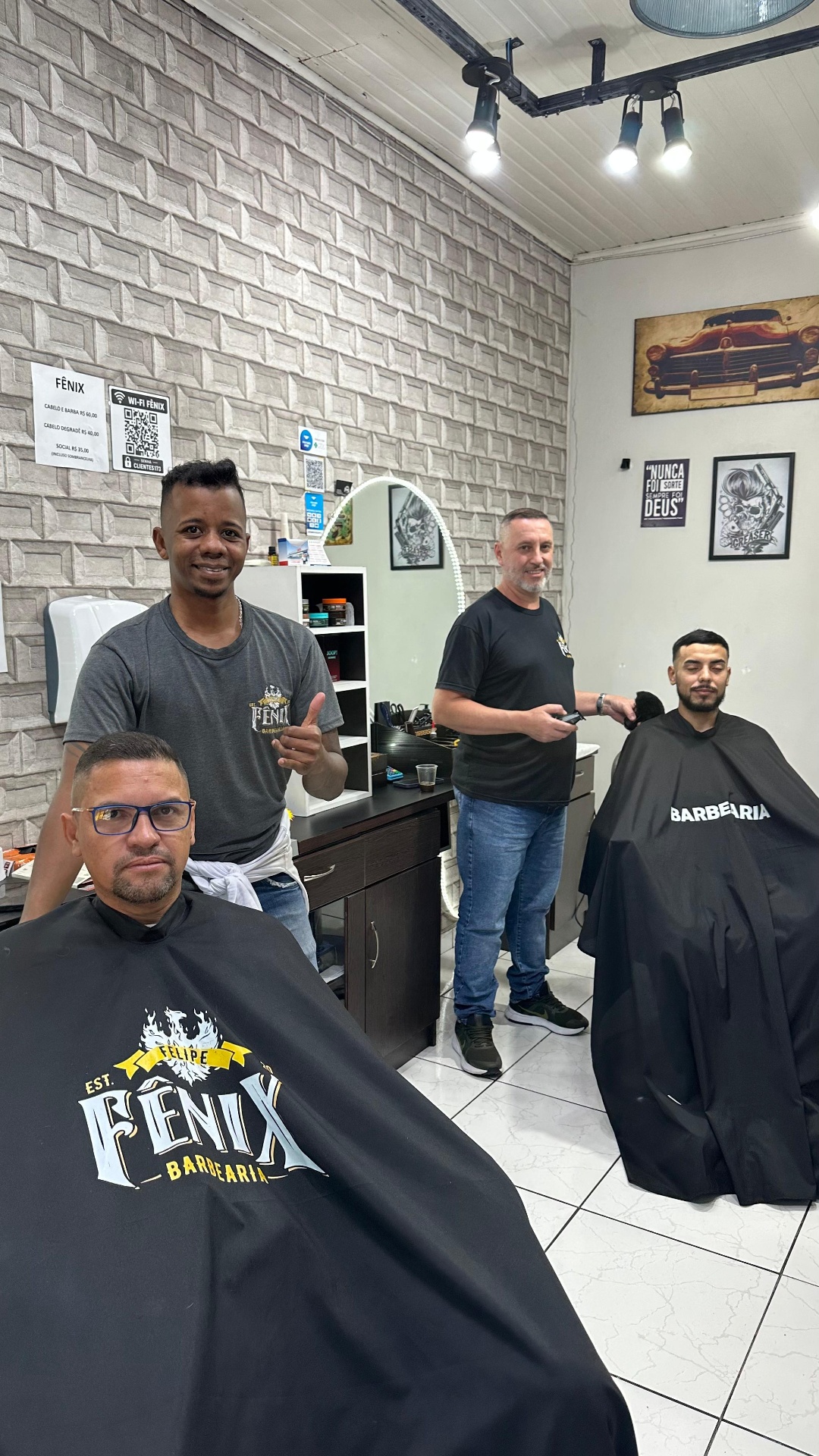 Equipe Fênix Barbearia em Blumenau
