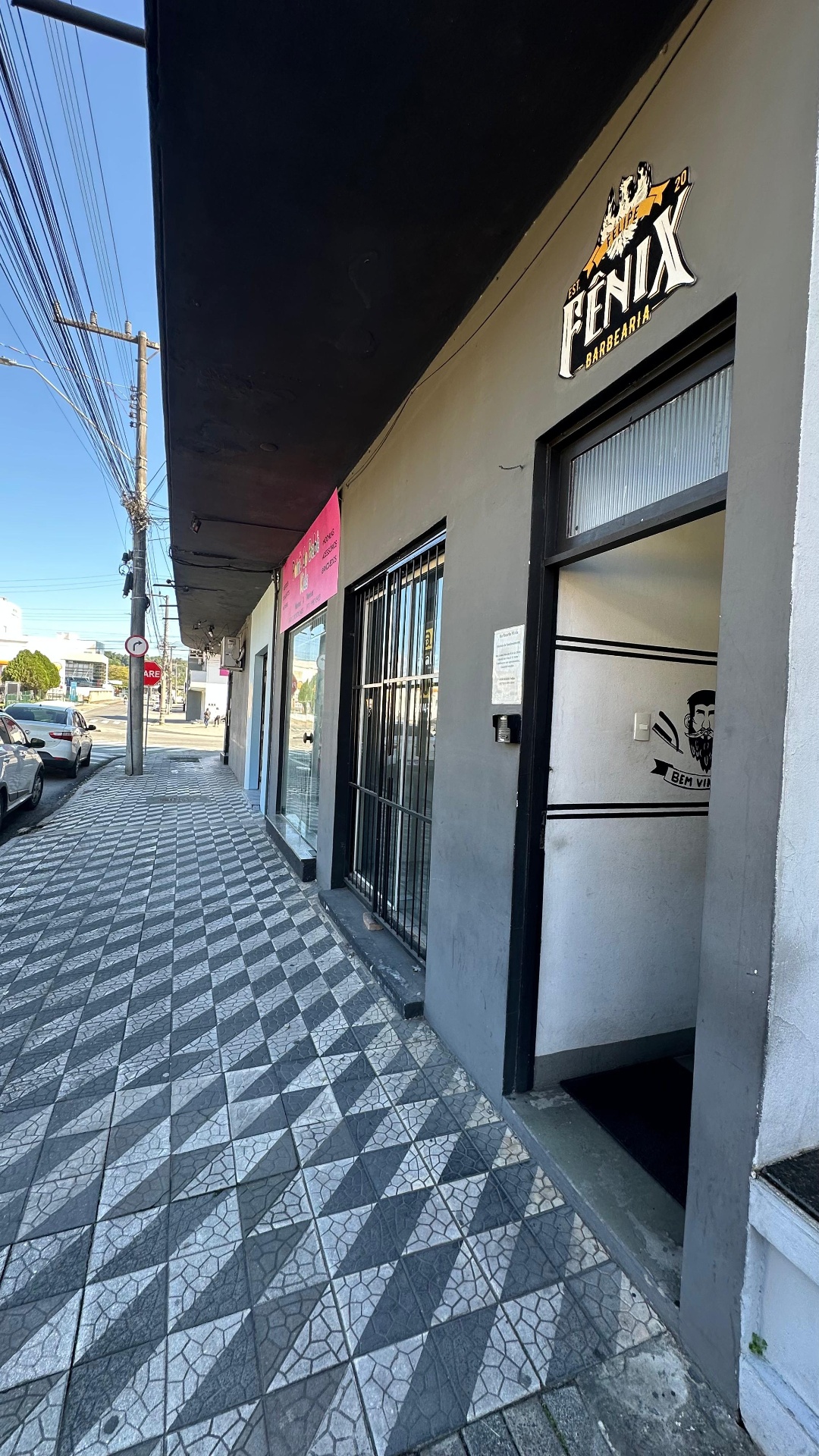 Fachada da Fênix Barbearia em Blumenau